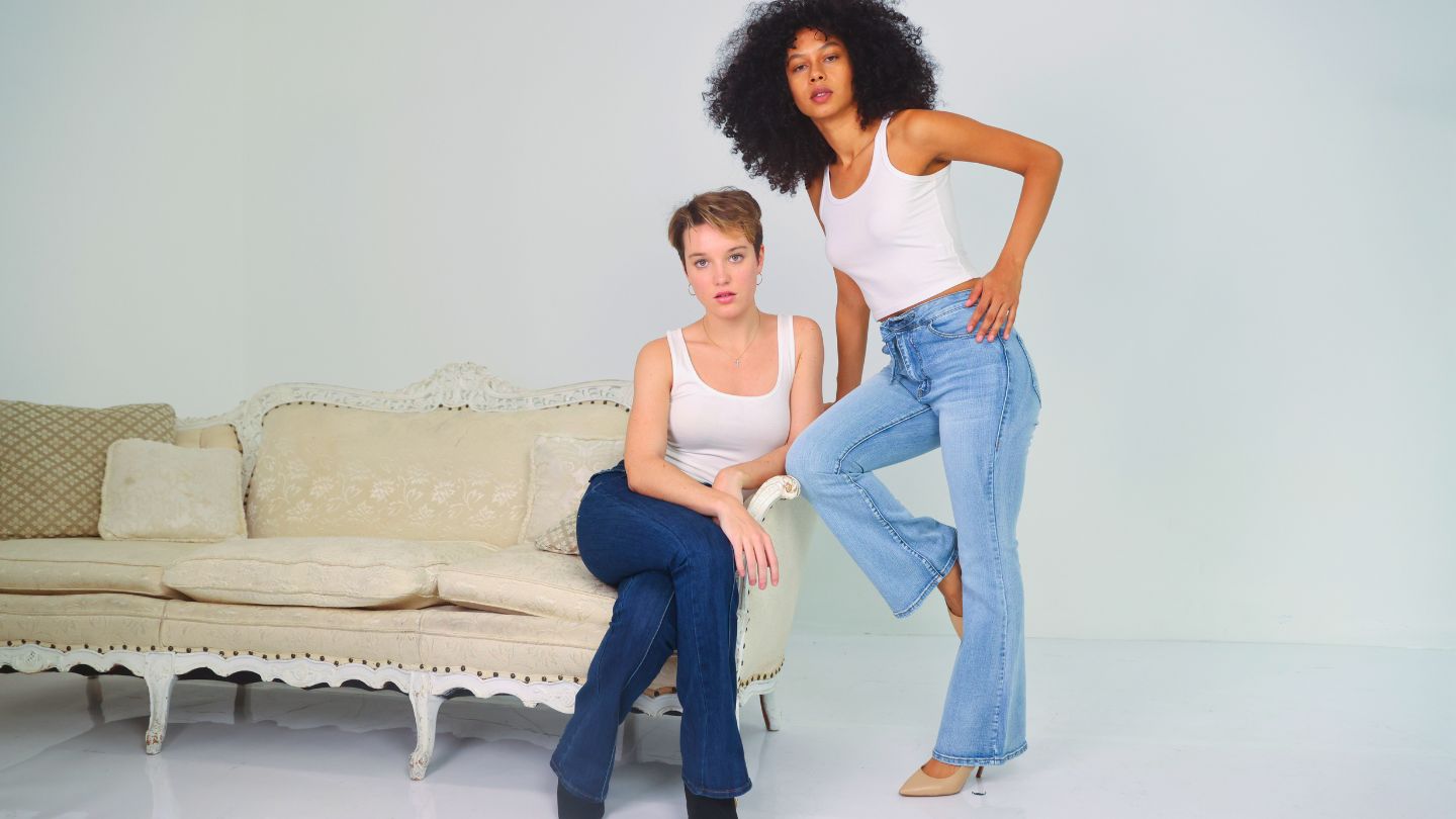 petite dressing clothing line I'm 5'2 and run a petite clothing brand. Here are some outfits that prove petite women don't have to settle for clothes that weren't made for them: 1. Our Petite Relaxed Fit